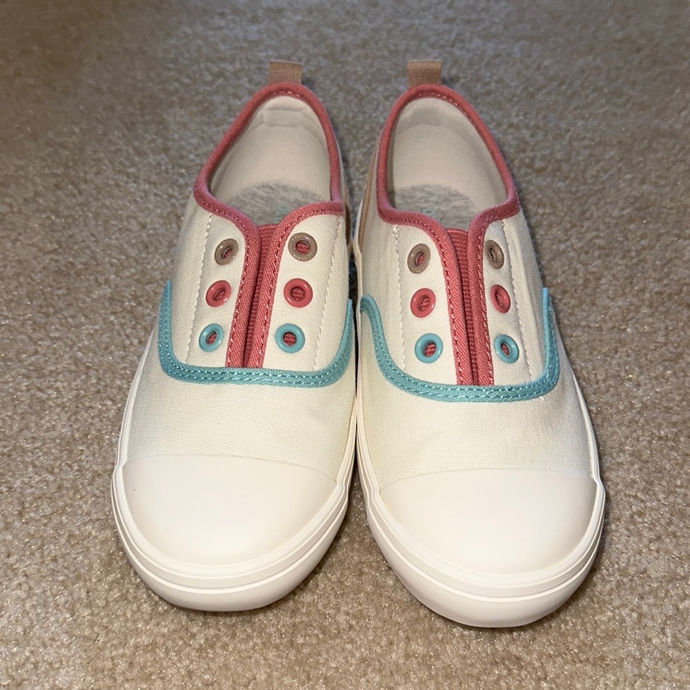 NWOT sneakers